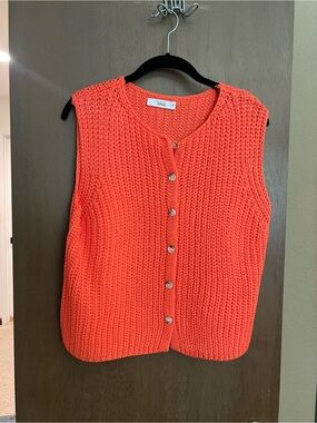 TALULAH Bright Coral Knit Button-Front Sleeveless Cardigan